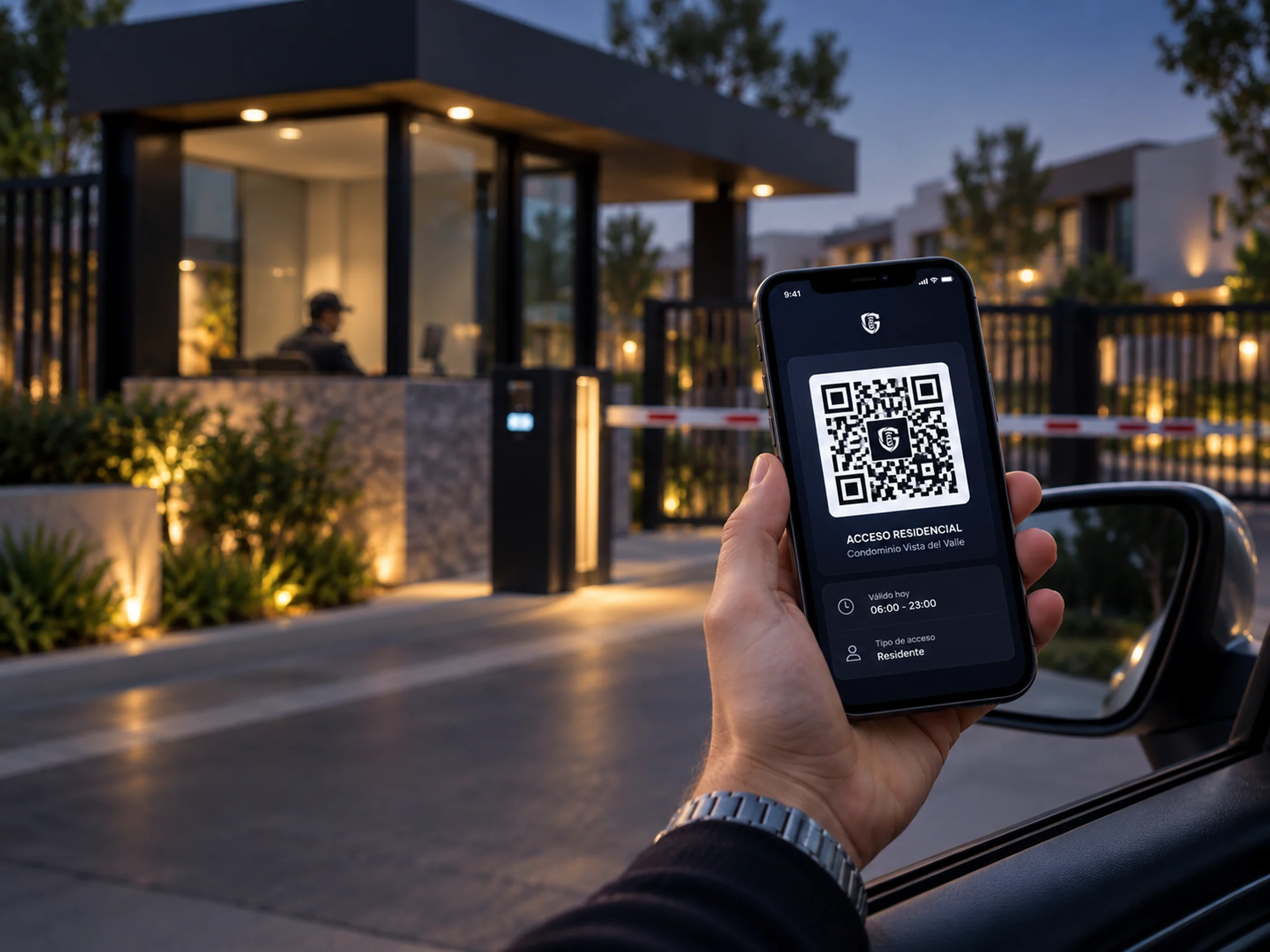 Residente escaneando su código QR de acceso frente a la caseta de un condominio